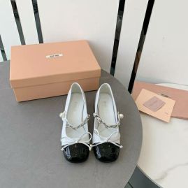 Picture of Miu Miu Shoes Women _SKUfw131578219fw